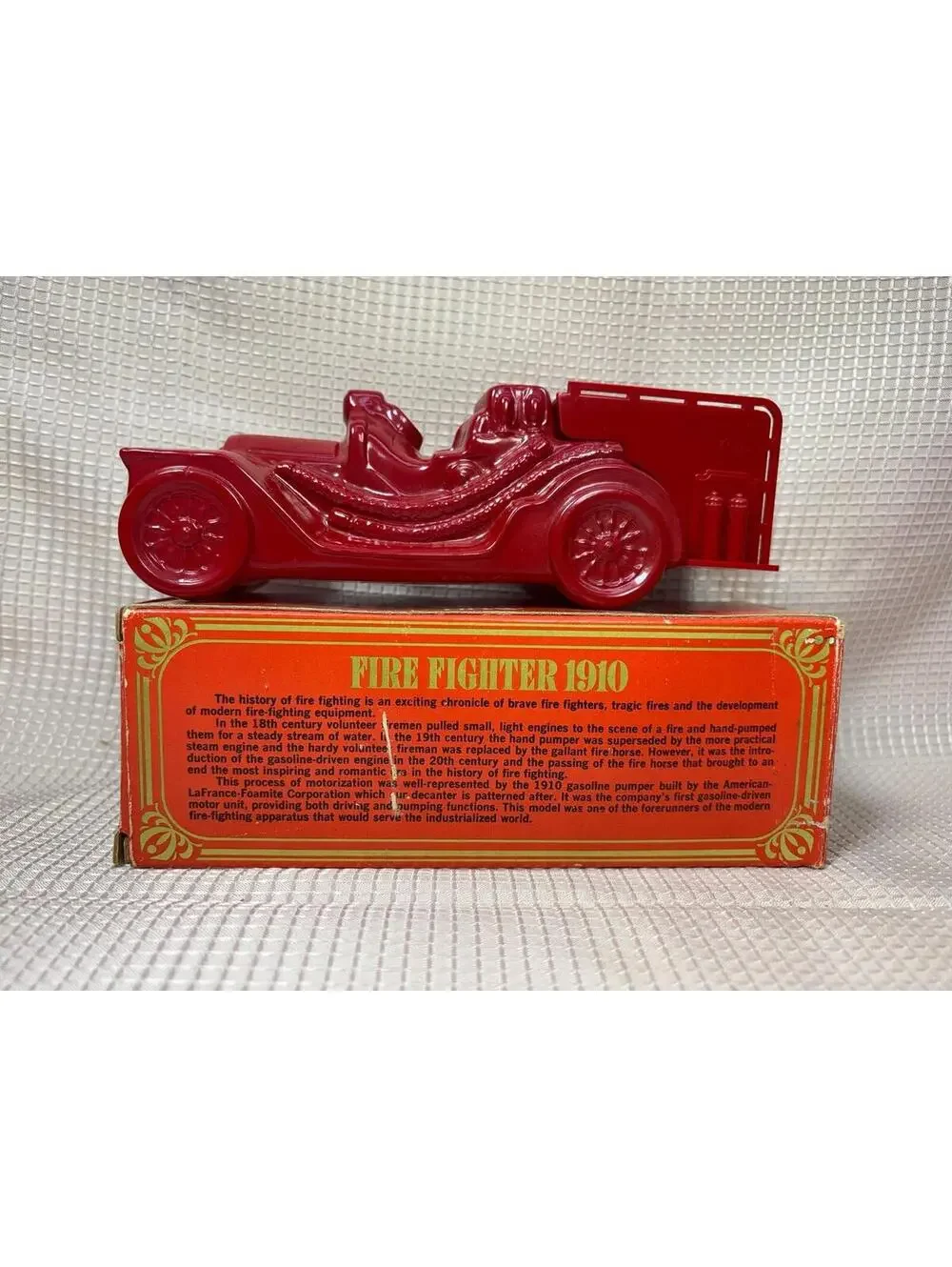 262 Vintage Avon Firefighter 1910 Wild Country Aftershave 6oz Decorative Bottle